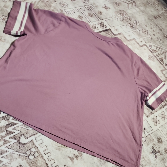 NIKE | Women's Dusty Rose Short Sleeve Athletic Sporty Varisty Stripe Tee | 1X - Picture 8 of 10